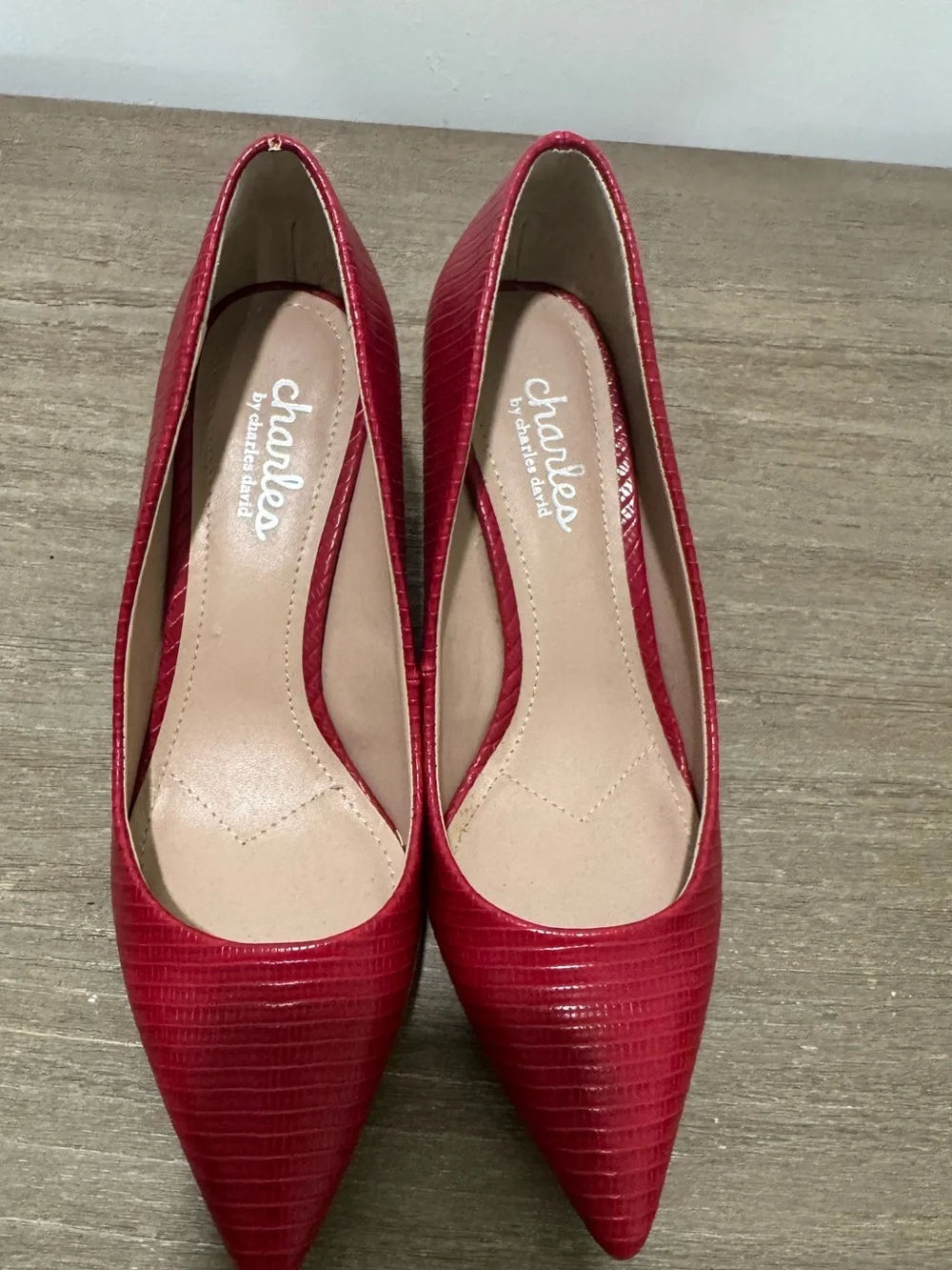 Charles by Charles David Red Pointed-Toe Kitten Heels | Very Good Condition